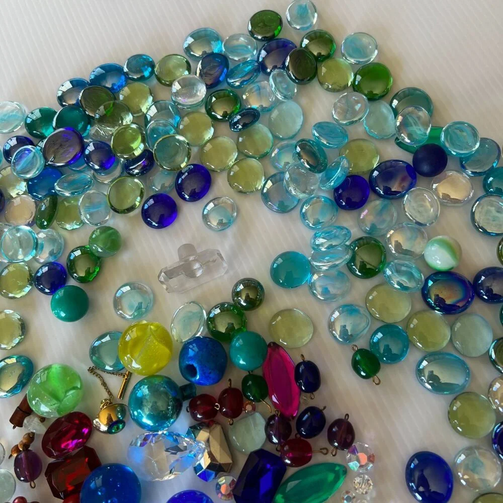 Beads, Baubles, Marbles: Flat, Round, Large Round, Ceramic Beads, Buttons, Resin